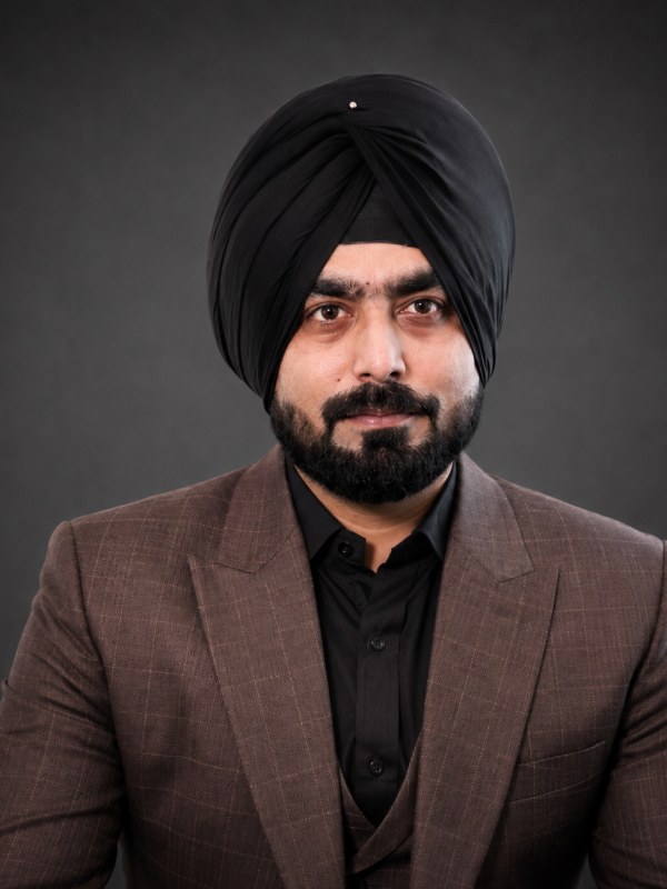 Mr Singh &mdash; Director Sales at Tejwaans Corporate Group